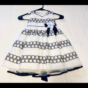 Girl’s Dress